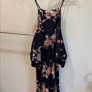 Dress with cold shoulders